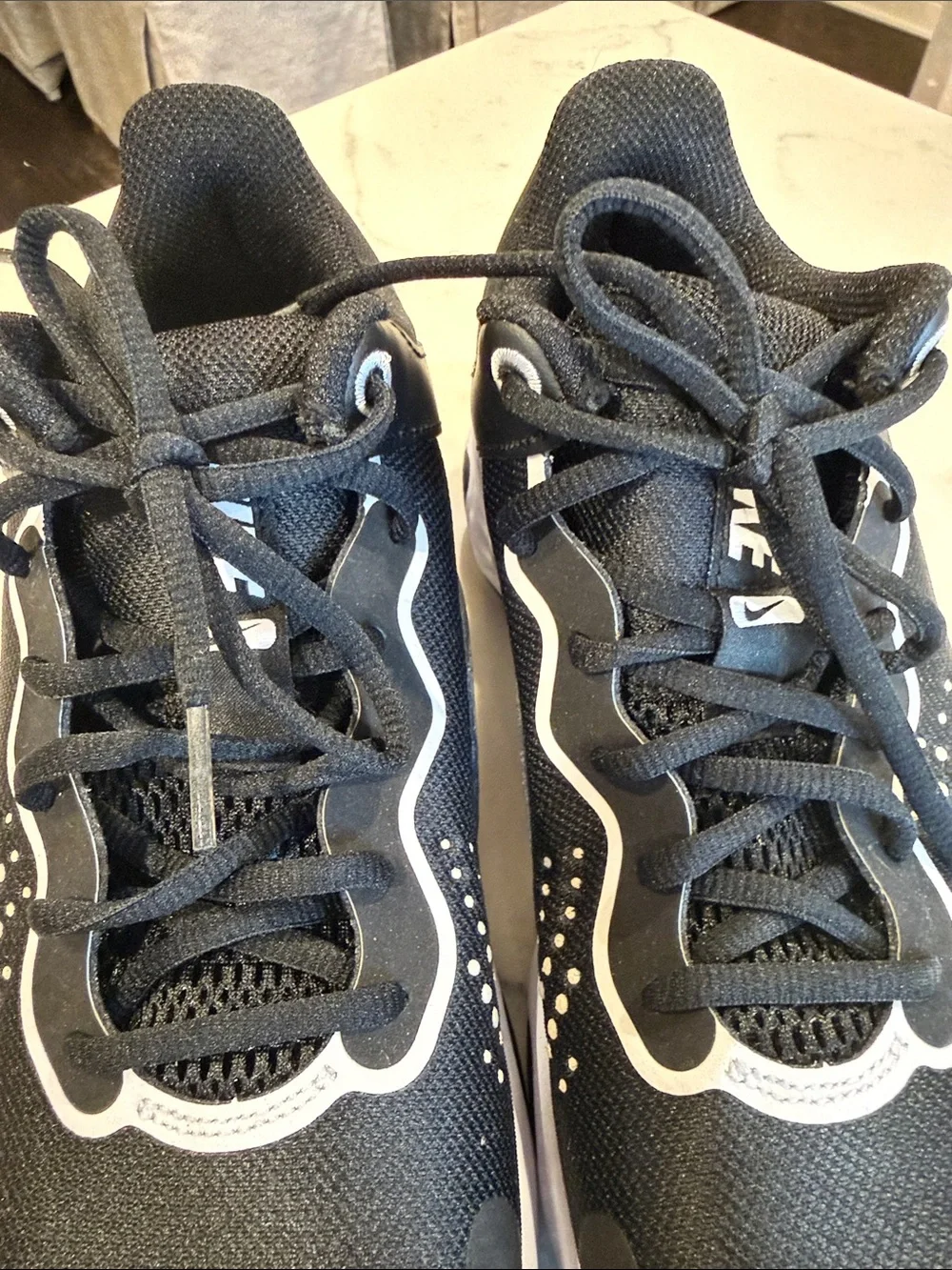 Nike Fly By Mid 3 sneaker men’s size 8.5 excellent condition.